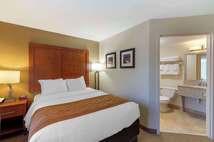 Room 25 of 29
