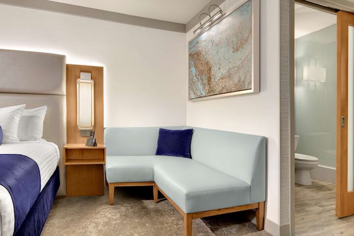 Room 78 of 143