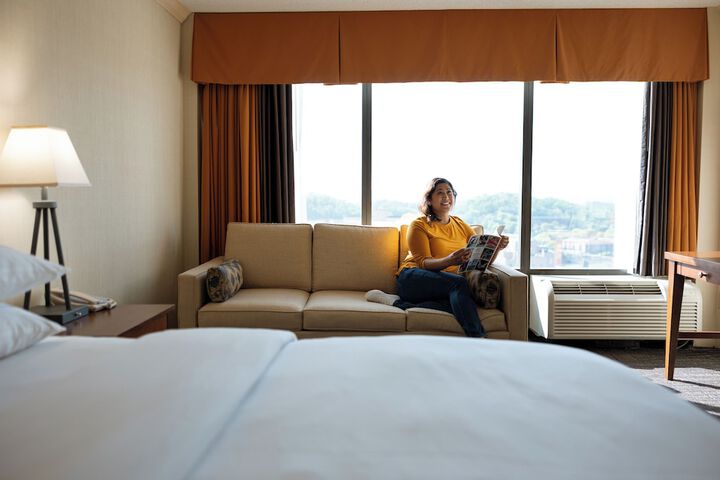Hilton Knoxville