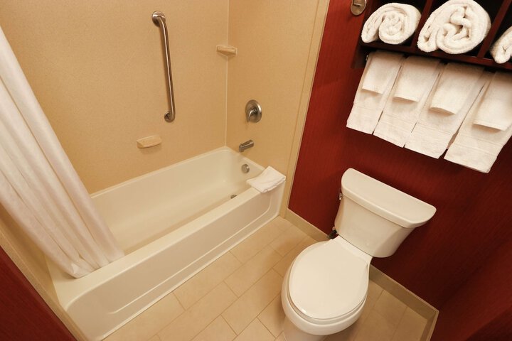 Room 10 of 25