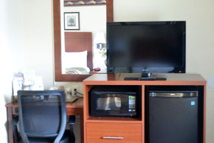 Room 13 of 18