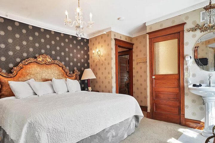 Room 43 of 56