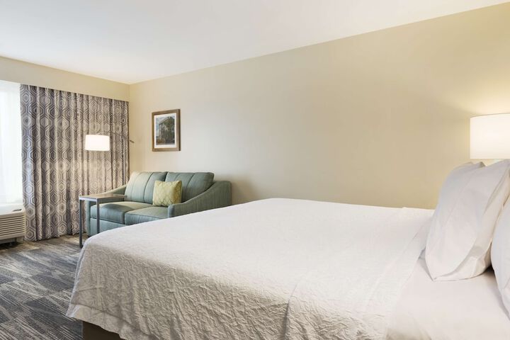 Hampton Inn & Suites Niles / Warren