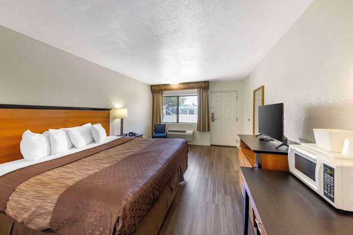 Room 21 of 30