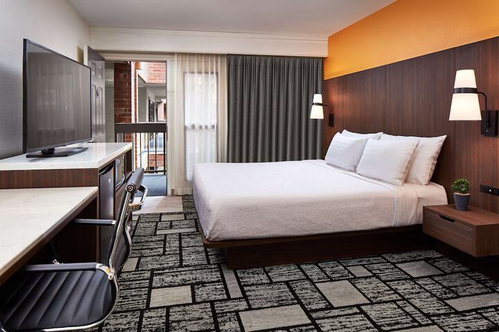 Best Western Plus Meridian Inn & Suites Anaheim-Orange