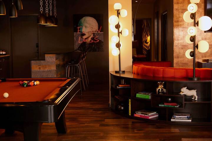 Room 25 of 85