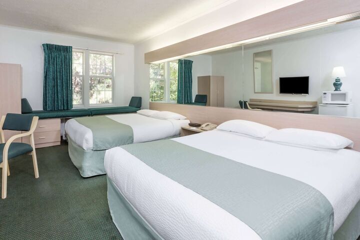 Room 21 of 36