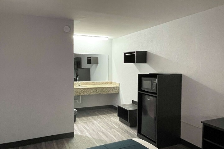 Room 19 of 26