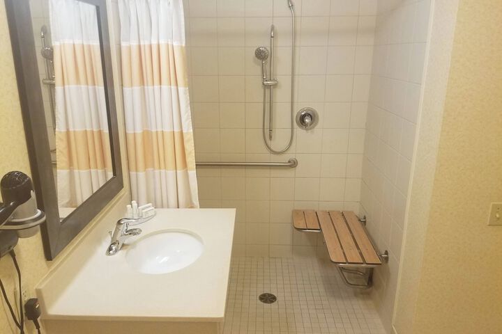 Room 8 of 29