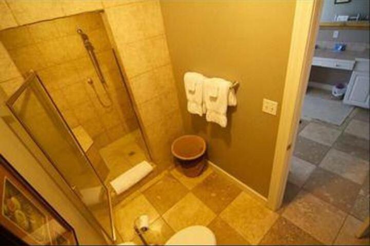 DAVIS MOUNTAINS INN BED AND BREAKFAST - ADULT ONLY