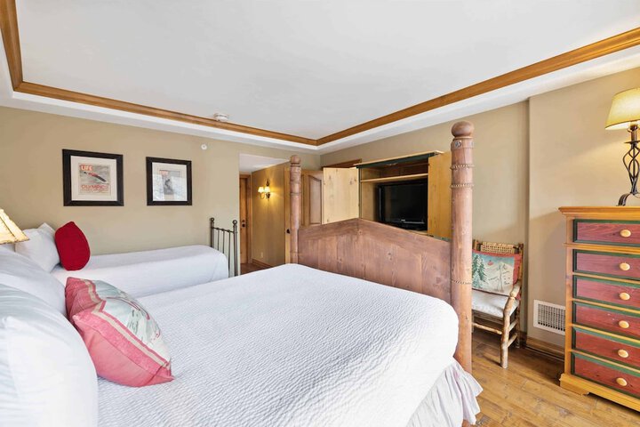 Room 14 of 34