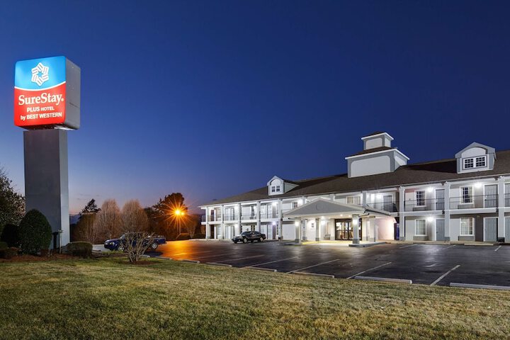 Hotel 2 of 25