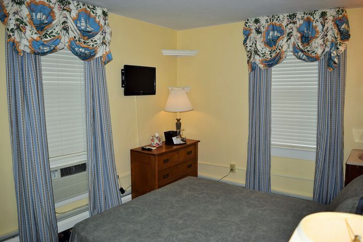 Hotel Interior 4 of 183