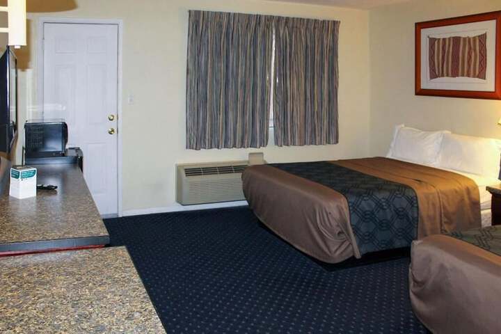 Room 14 of 22