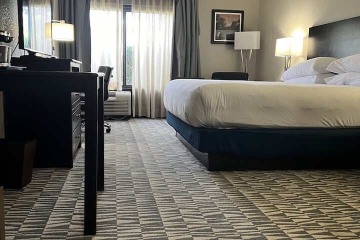 Room 27 of 49