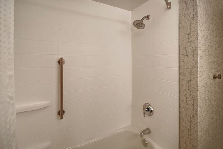 Room 18 of 40