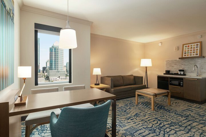 Room 35 of 108