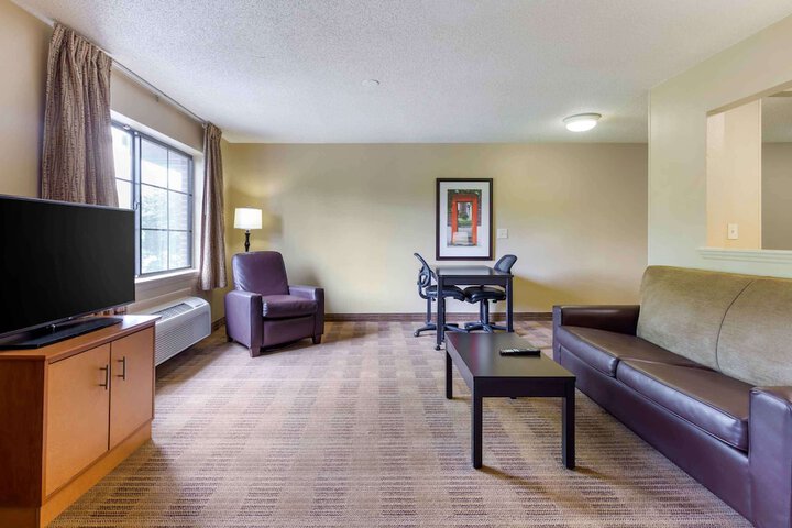 Room 34 of 34
