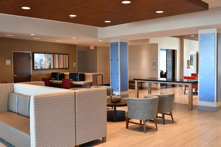 Hotel 7 of 53