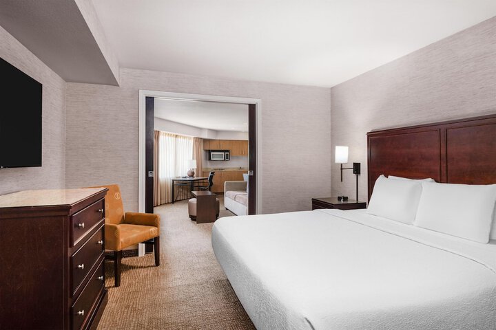 Eastgate Hotel BW Signature Collection