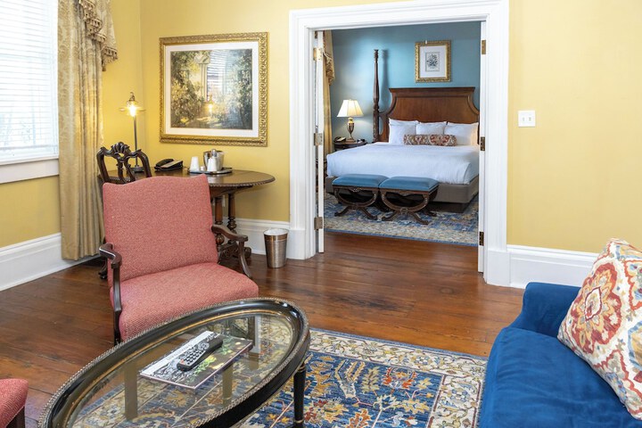 Room 90 of 122