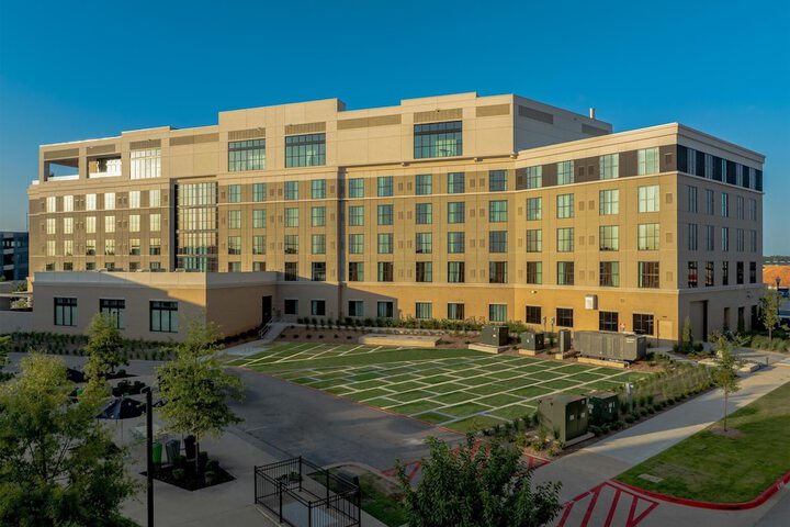 Hotel Avail Rogers Tapestry Collection by Hilton