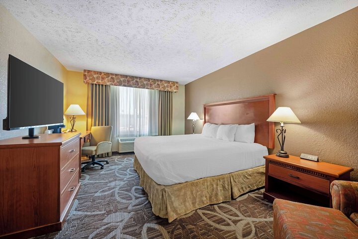 Room 16 of 54