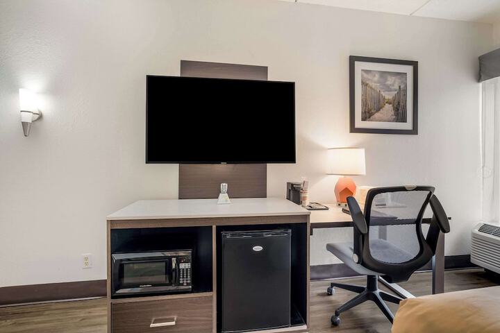Room 21 of 36