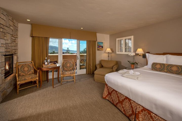 Room 32 of 53
