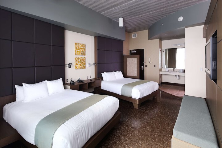 Tulyp Tapestry Collection by Hilton