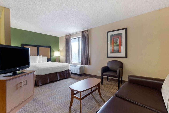 Room 17 of 25
