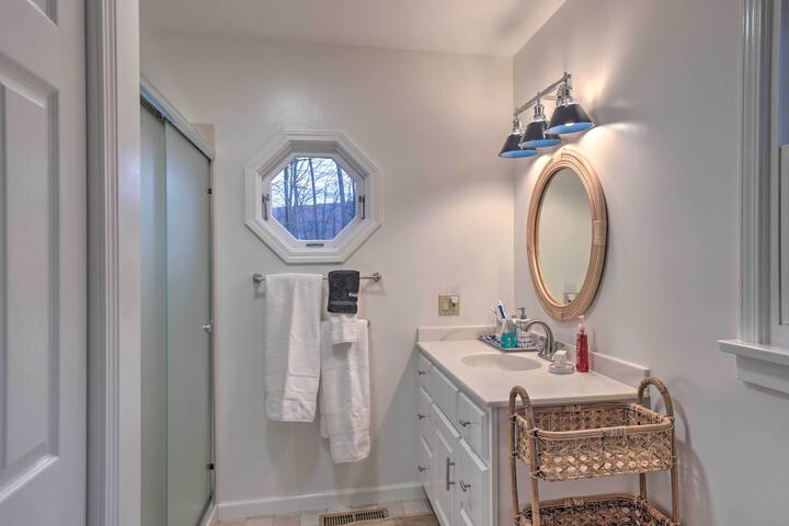 Finger Lakes Vacation Rental w / Hot Tub & Pool