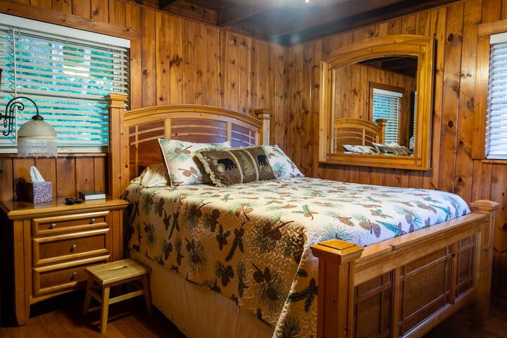 Mountain Aire Cottages Inn & Glamping