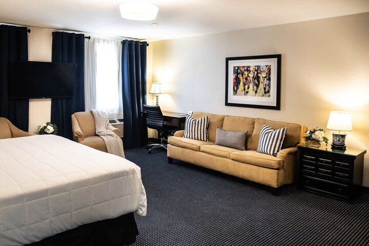 Room 9 of 36