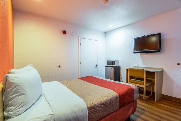 Room 25 of 30