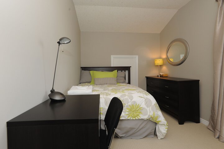 Boardwalk Homes - Executive Guest Rooms & Townhomes