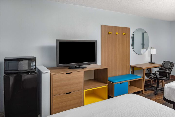 Room 7 of 26