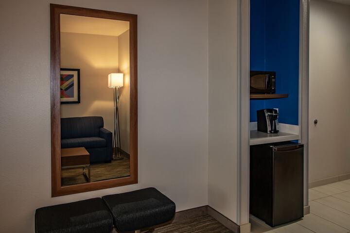 Room 51 of 135