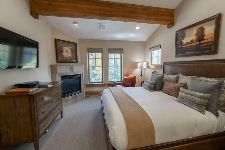 The Chateaux Deer Valley