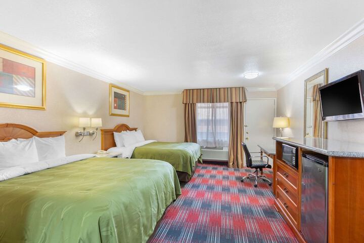 Room 28 of 55