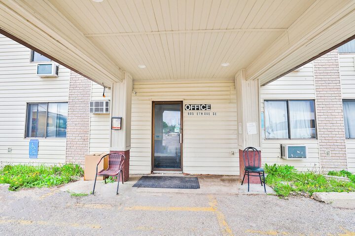 OYO Hotel Pipestone MN Canterbury Park