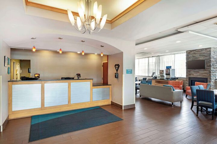 Hotel Interior 9 of 47