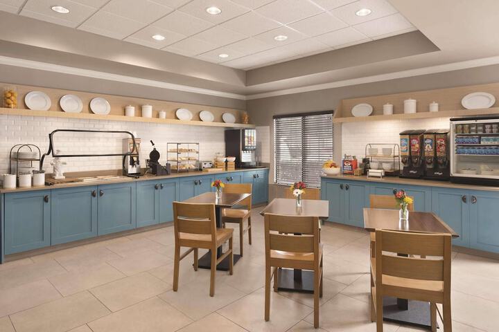 Country Inn & Suites by Radisson Raleigh-Durham Airport, NC