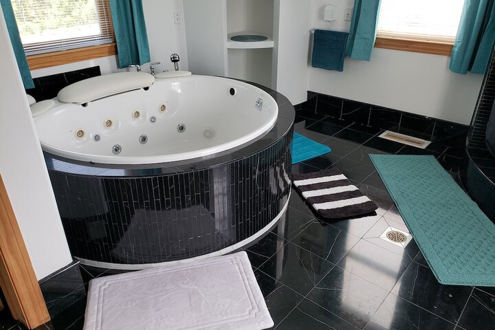 Starlight Tower Suite 1 Bedroom With Stunning Views 1 Villa by RedAwning