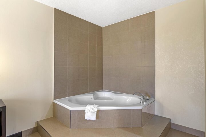 Best Western Suites Near Opryland
