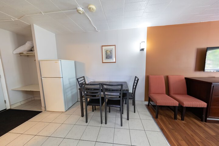 Room 14 of 50
