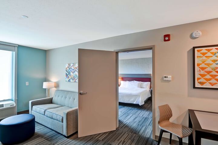 Room 21 of 37