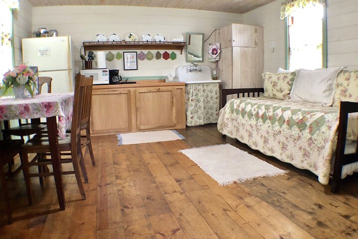 Room 18 of 25