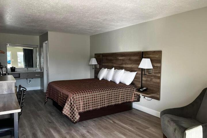 Regency Inn