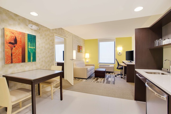 Room 15 of 26